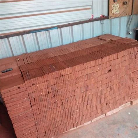 Brown Exterior Terracotta Brick Thickness Mm Size Medium At