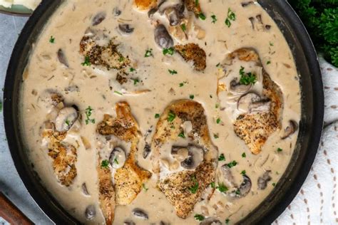 Chicken and Mushrooms in Creamy Sauce - The Cooking Duo