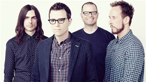 Weezer unveil new album 'Pacific Daydream' - GigslutzGigslutz