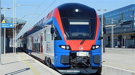 Stadler Rail Erster Km H Kiss An Serbische Bahn Bergeben