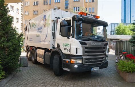 Gazowe śmieciarki Scania w Warszawie cng lng pl