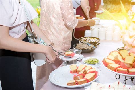 Polacy na wakacjach wynosić czy nie wynosić jedzenia z restauracji w