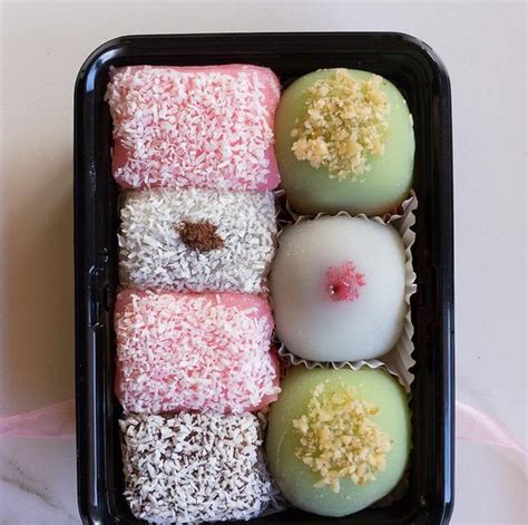 Nisshodo Candy Store / Mochiya (Oahu) - Onolicious Hawaiʻi