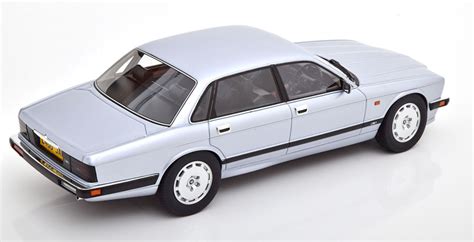 Jaguar XJR XJ40 1990 Silver Frost 1 18 Traffic Modelcars