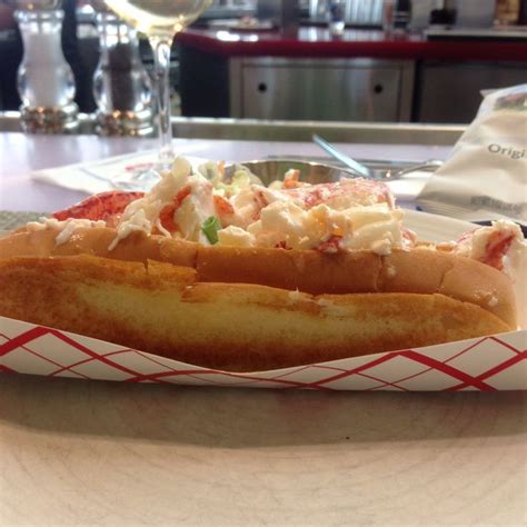 Lobster roll - Legal Seafood at Logan Airport | Legal seafood, Lobster ...