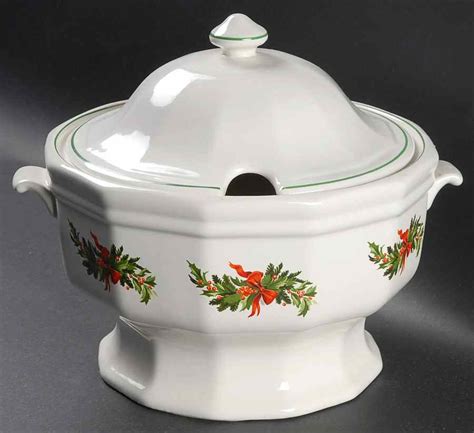 Christmas Heritage Tureen Lid By Pfaltzgraff Replacements Ltd