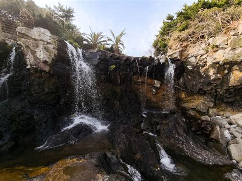 6 Best Jeju Waterfalls You Need To See - Wapiti Travel