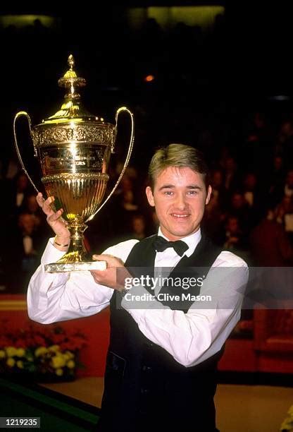 2469 Stephen Hendry Snooker Player Stock Photos High Res Pictures