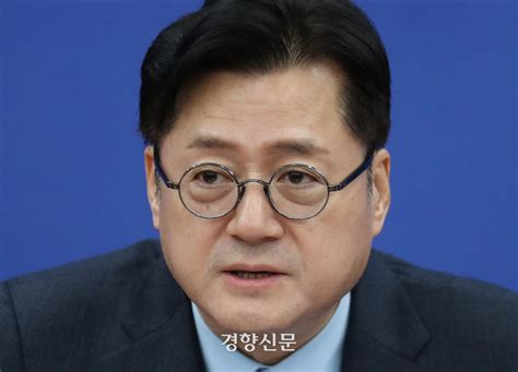 홍익표 “‘독도 영유권 분쟁 있다고 발언한 신원식 파면하라”