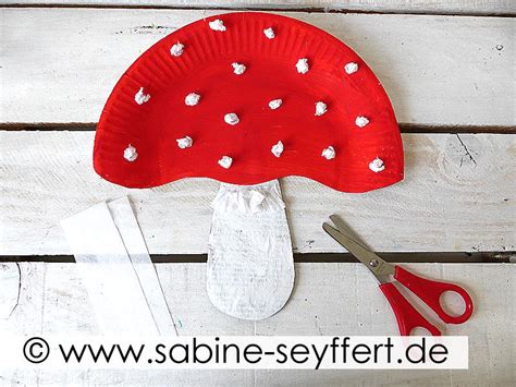 Basteln Mit Kindern Im Herbst DIY Fliegenpilz Aus Pappteller Und Pappe