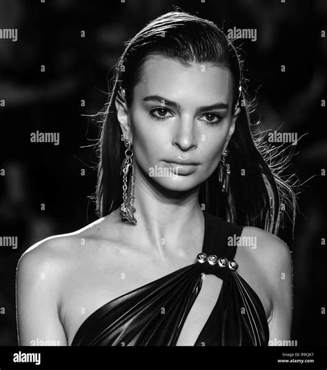 Emily Ratajkowski Model Black And White Stock Photos And Images Alamy