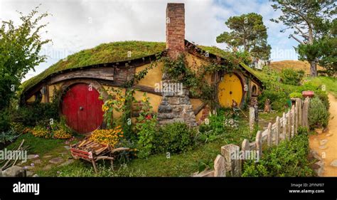 Samwise Gamgee S Home In Hobbiton Village From The Movies The Hobbit