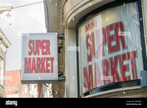 Supermarket Sale Signs Hi Res Stock Photography And Images Alamy