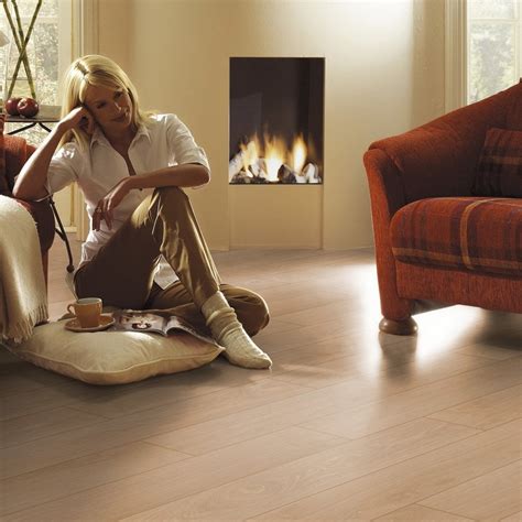 Kronotex Exquisite 8mm Waveless Nature Oak Laminate Flooring D3004