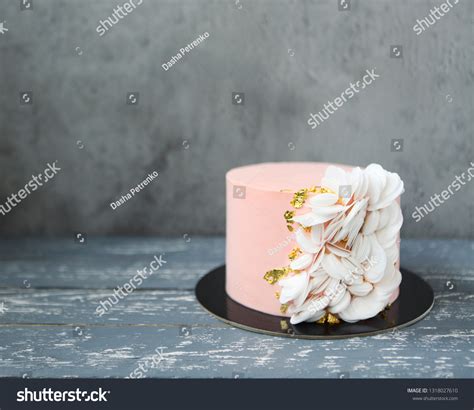 Mini Pink Wedding Cake Wafer Paper Stock Photo 1318027610 | Shutterstock