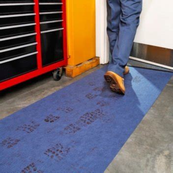 Pig Grippy Absorbent Mat For Garage Floors X In Universal Medium