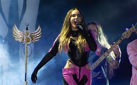 Belinda Hizo Vibrar A Las Fiestas De Octubre Con Su Libertad Baila