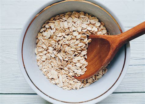 Steel Cut Oats Vs Rolled Oats Whats The Difference Purewow