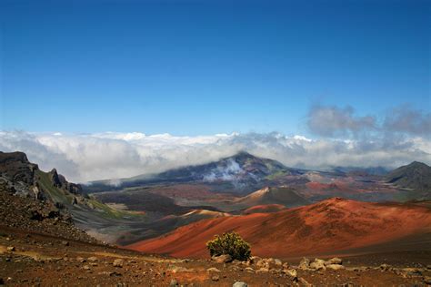 Haleakala Crater | Maui Guidebook