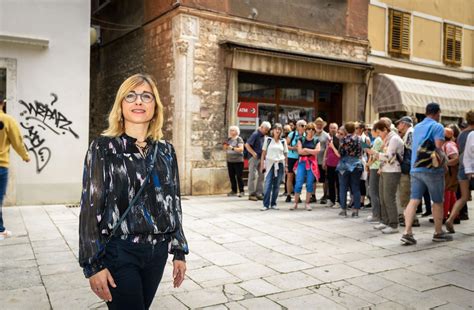 Slobodna Dalmacija Šibenska profesorica zna znanje približila je