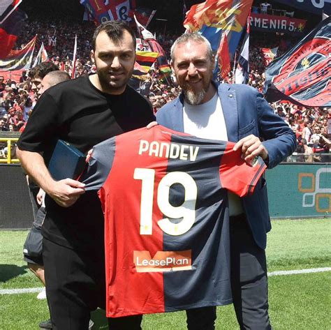 Pandev Genoa al centro del mio cuore Genova è la mia città