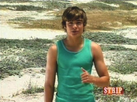 Picture of Zac Efron in Room Raiders - ti4u_kz_rr8.jpg | Teen Idols 4 You