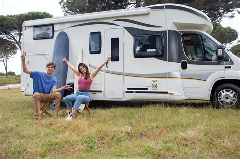 Qué permiso se necesita para conducir una autocaravana