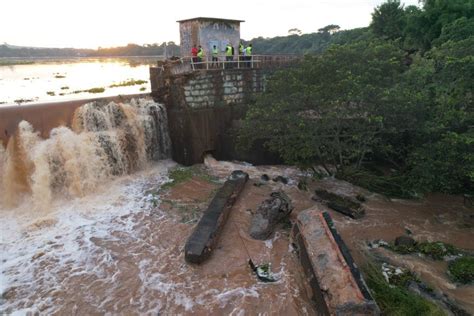 Barragem rompe parcialmente e afeta o abastecimento de água em alguns