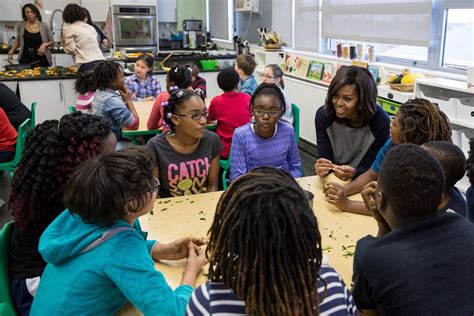 Michelle Obama Surprises Elementary School Students and Their Reactions ...