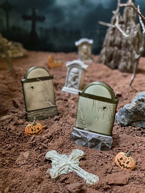 Halloween Tombstone Kit - Julia Usher