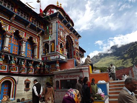 Badrinath Wallpapers Top Free Badrinath Backgrounds WallpaperAccess