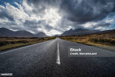 도 스카이 섬 스코틀랜드 영국에서 도로에 대한 스톡 사진 및 기타 이미지 도로 영국 스코틀랜드 Istock