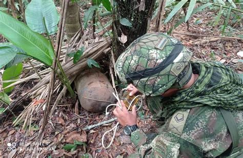 Ejército Nacional Neutraliza Artefacto Explosivo En Una Vereda De Mapiripán Meta Comando