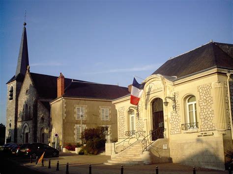 Fleury les Aubrais France Mairie et église