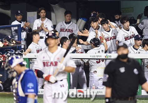 최주환 동점포결승타 두산 삼성 꺾고 4연패 탈출3위 수성 Md리뷰 네이트 스포츠