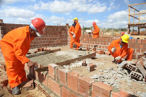 Est Procurando Vagas Para Trabalhar Em Obras Da Constru O Civil Veja