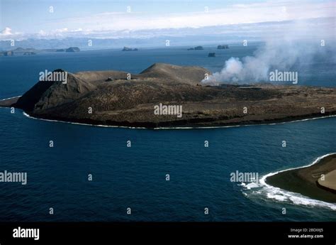 Volcanic Island Of Surtsey Hi Res Stock Photography And Images Alamy