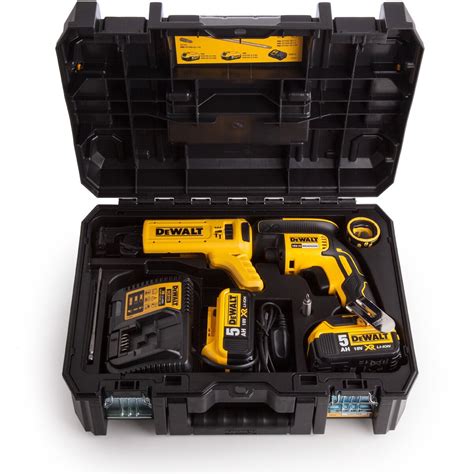 DeWalt DCF620P2K GB Collated Drywall Screwdriver 18V Cordless Brushless