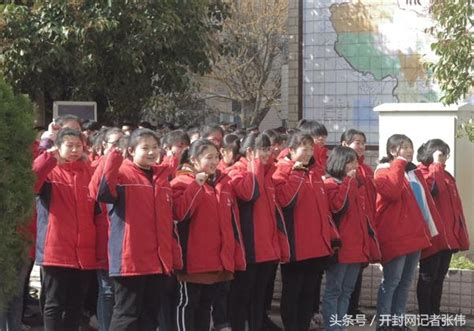 開封市田家炳實驗中學開展「學雷鋒」主題教育活動 每日頭條