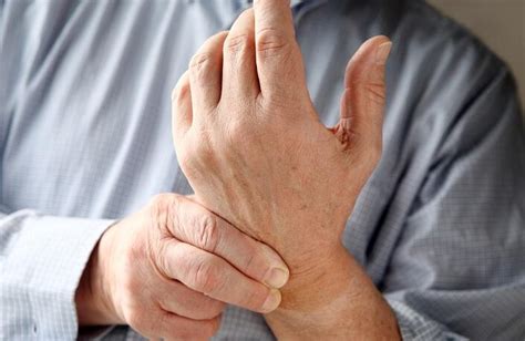 Pins and Needles in Hands:15 Causes with Treatment