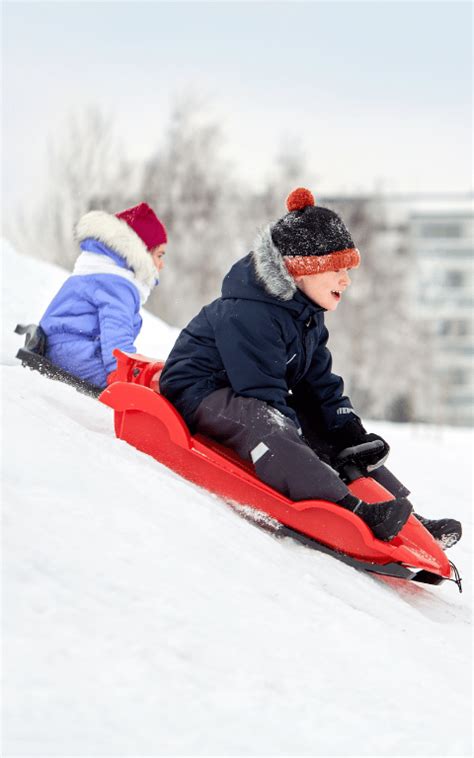 The Best Sleds For Kids Toboggans Snow Tubes And Saucers
