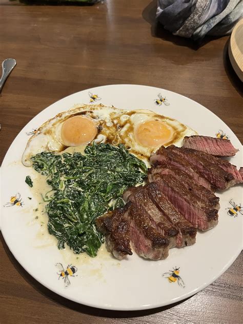 Sirloin With Eggs And Creamed Spinach R Steak