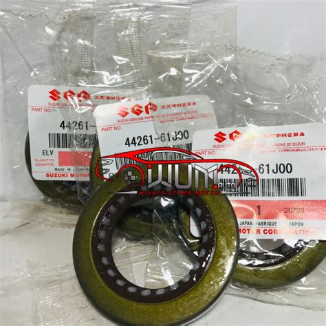 OIL SEAL REAR WHEEL SEAL SIL RODA BELAKANG APV MEGA CARRY APV ARENA