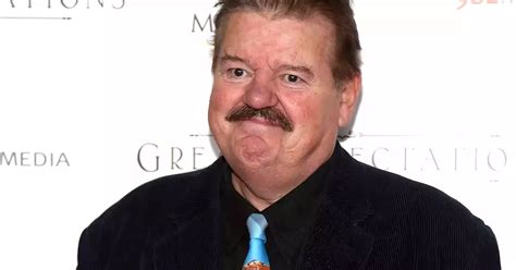 O Elenco De Harry Potter Prestou Homenagem A Robbie Coltrane O