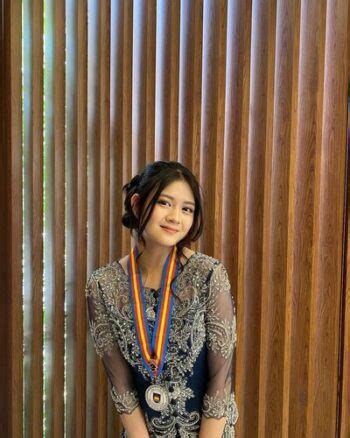 Foto Christy Jkt Yang Imut Dan Cantik Bikin Gemas Inspirasi Shopee