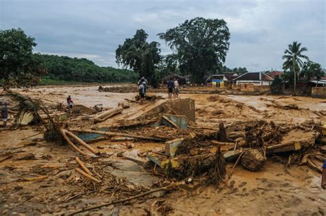 18 Pesantren Di Lebak Rusak Diterjang Banjir Bandang