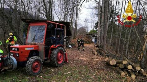 Morti Sul Lavoro Operaio Travolto Da Un Masso Nel Bresciano Sotto Gli