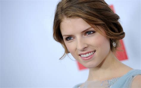 Download Anna Kendrick Iphone 11 Back Wallpaper In 4k 5k Wallpaper