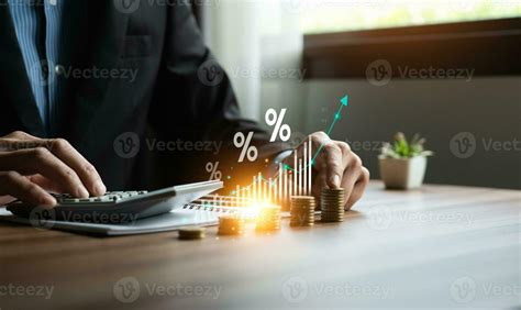 tasa de interés y concepto de dividendo el empresario está calculando