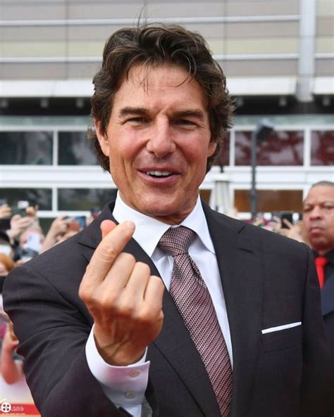Pin By Deccan Chargers Chargers On Men In Suit Tom Cruise Haircut